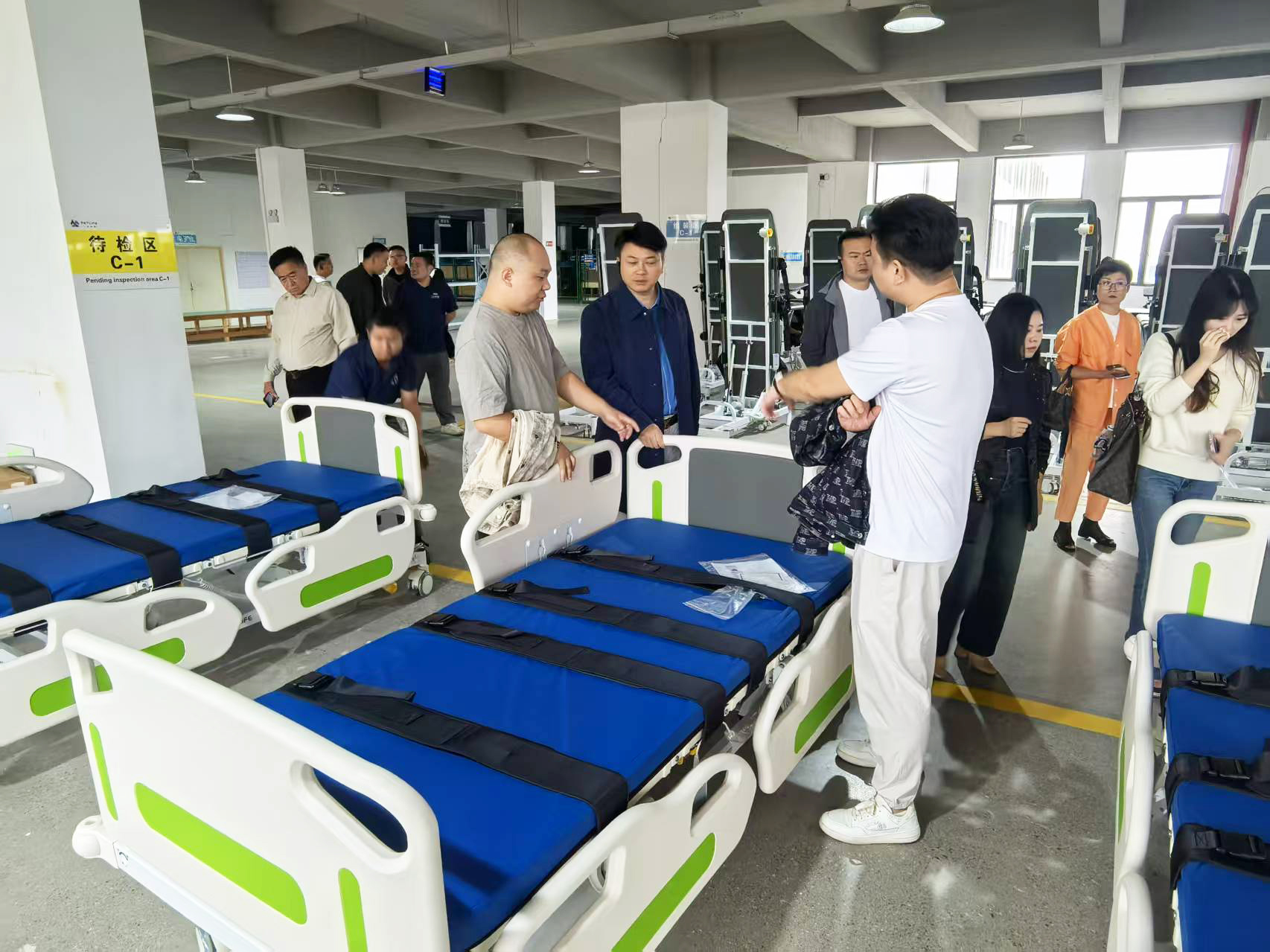 工厂参观 (1).jpg